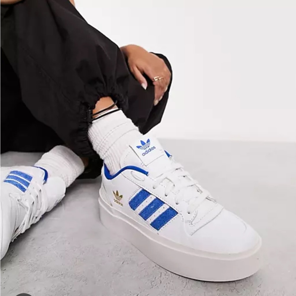 adidas Originals Forum Bonega platform sneakers in white and blue bnwt